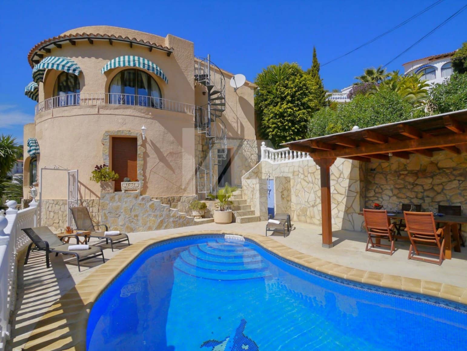 2 Zimmer Villa zu verkaufen in Benissa mit Pool Garage - 549.000 € (Ref: 9652397)