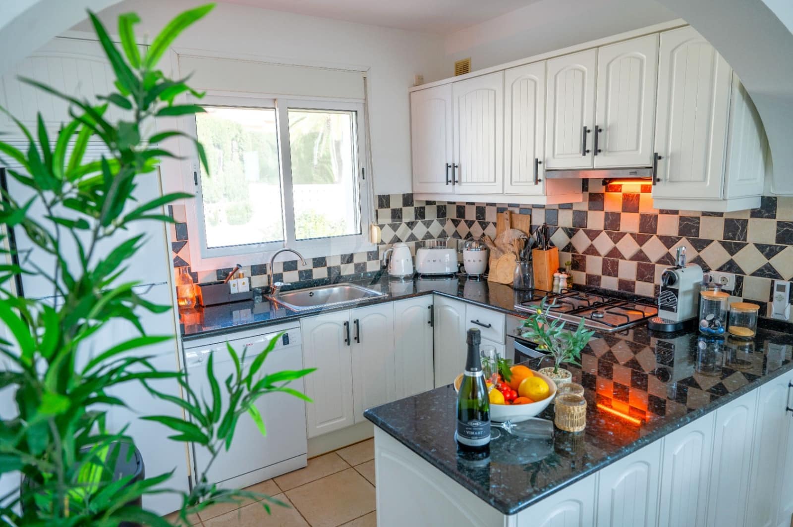 3 makuuhuone Bungalow myytävänä paikassa Moraira mukana uima-altaan 
autotalli - 549 000 € (Ref: 9656993)