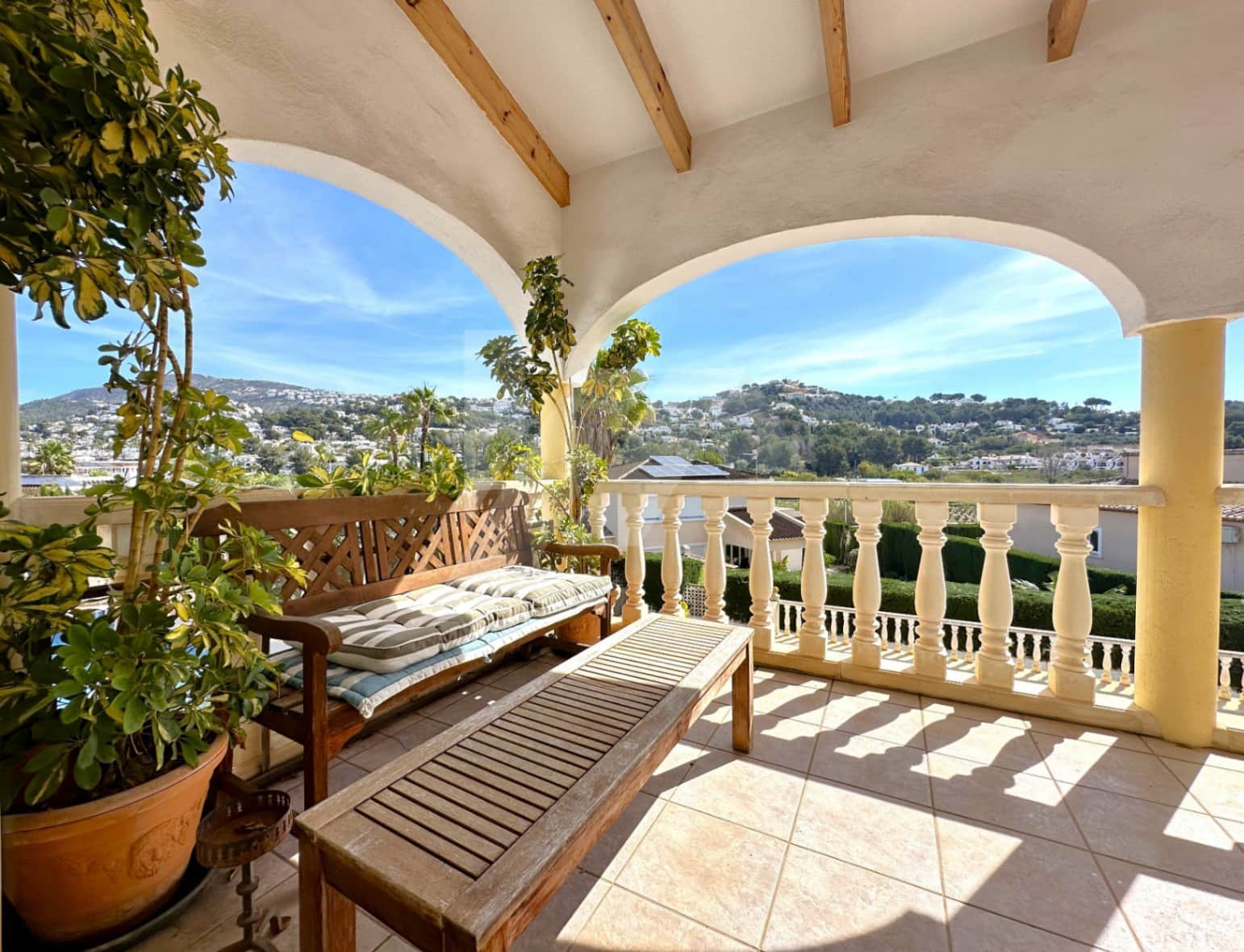 3 bedroom Villa for sale in Moraira with pool garage - € 595,000 (Ref: 9676309)