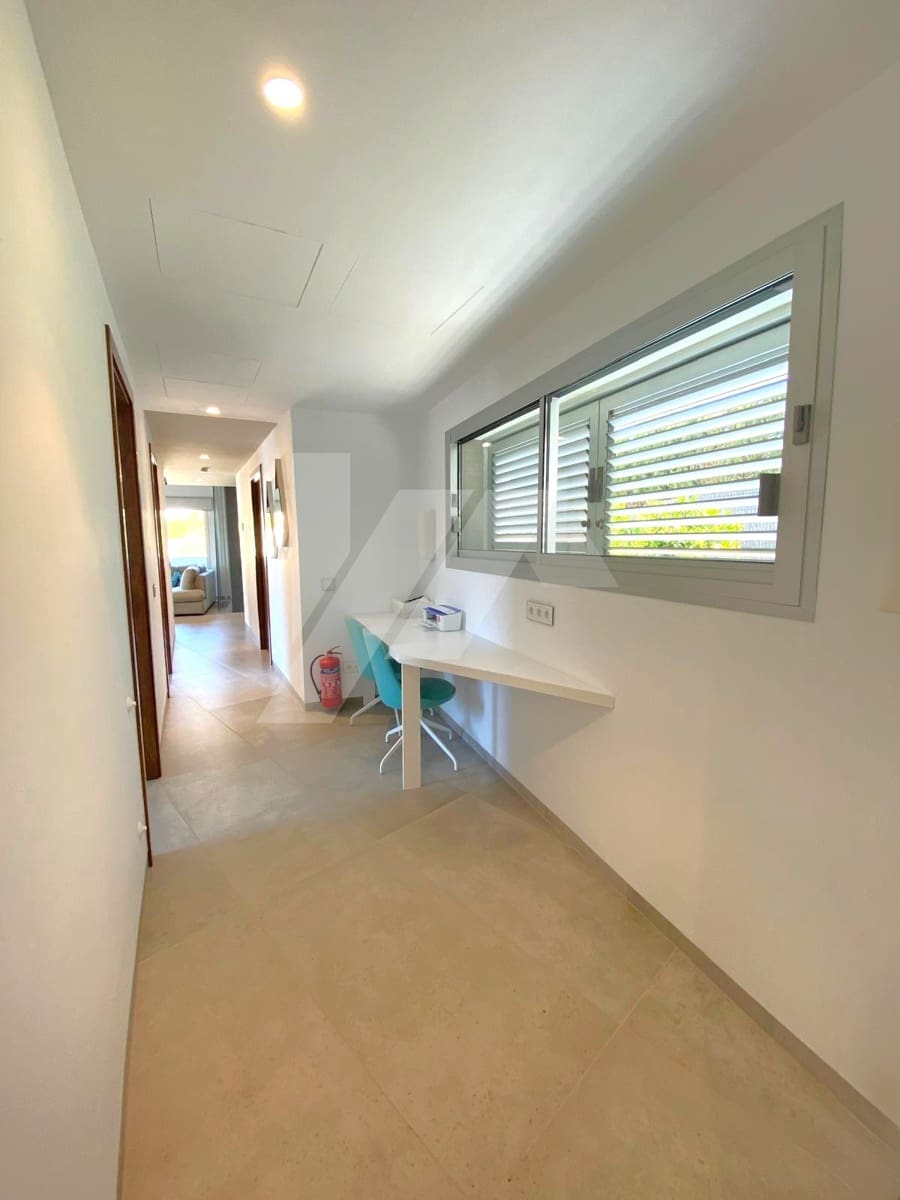 4 sypialnia Willa na sprzedaż w Calpe / Calp z basenem garażem - 1 250 000 € (Ref: 9733772)