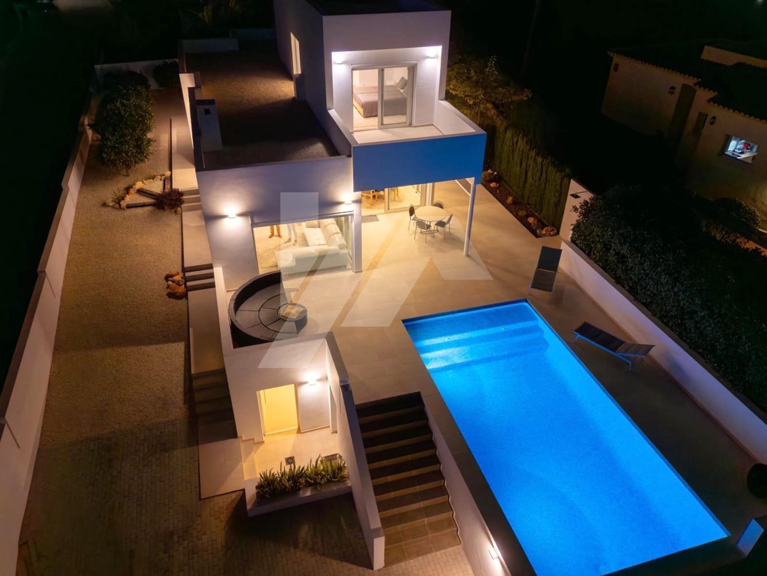 4 bedroom Villa for sale in Calpe / Calp with pool garage - € 1,380,000 (Ref: 9737204)
