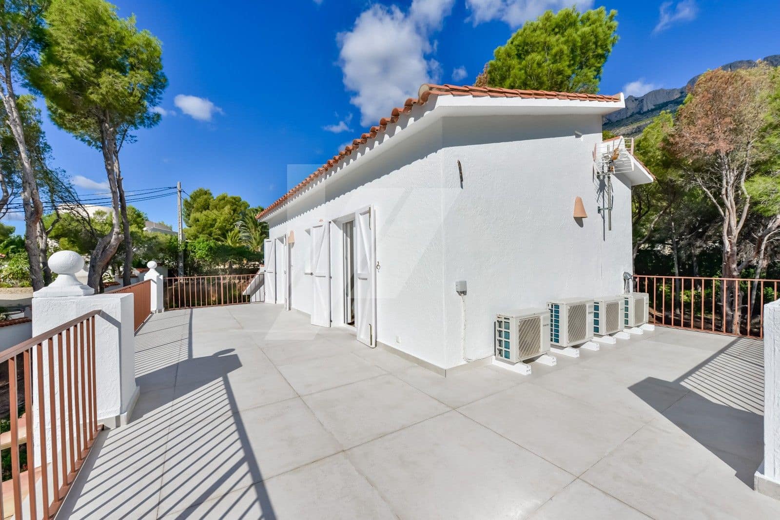 3 soveværelse Villa til salg i Altea la Vella med swimmingpool garage - € 649.000 (Ref: 9749347)
