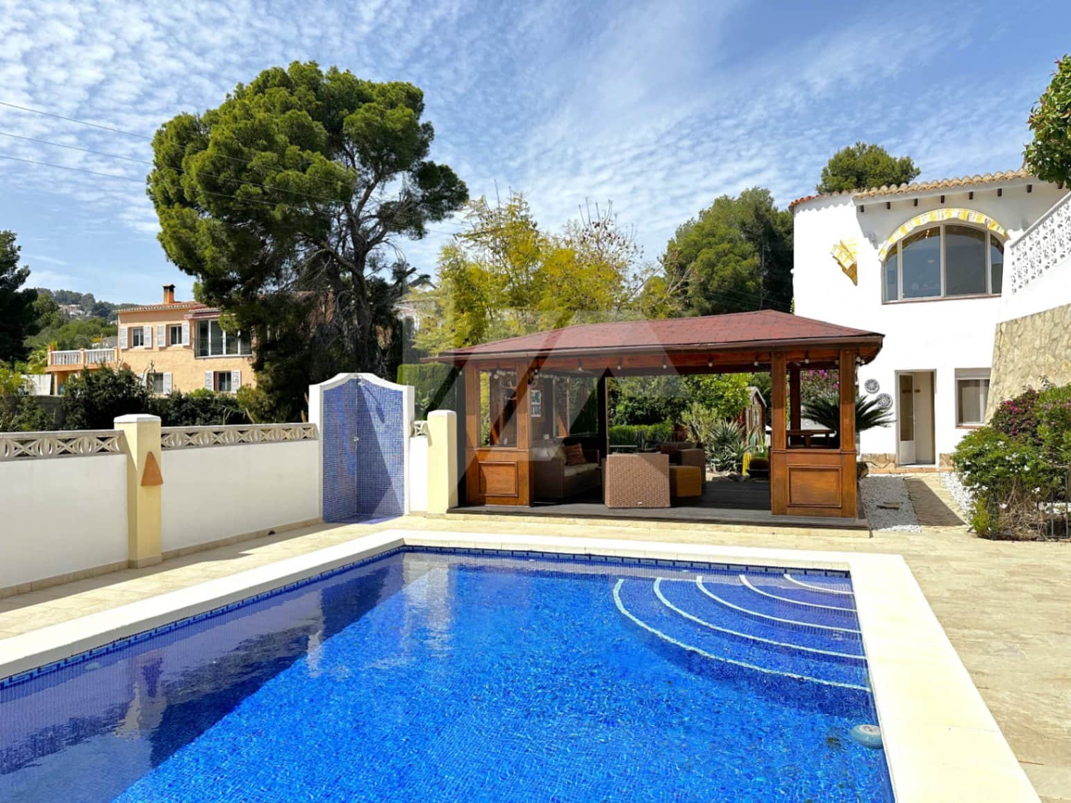 2 soverom Villa til salgs i Montemar med svømmebasseng garasje - € 625 000 (Ref: 9757796)