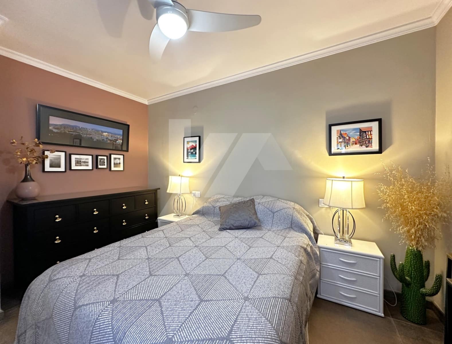 2 soverom Villa til salgs i Montemar med svømmebasseng garasje - € 625 000 (Ref: 9757796)