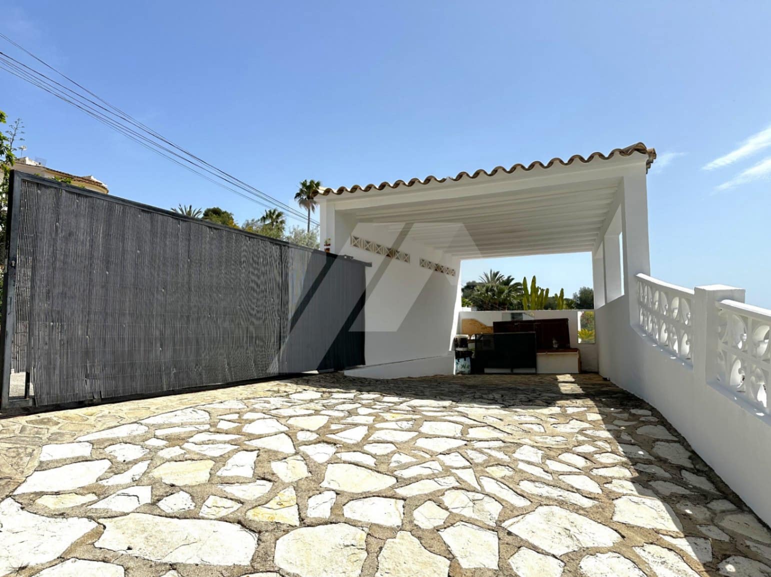 2 soverom Villa til salgs i Montemar med svømmebasseng garasje - € 625 000 (Ref: 9757796)