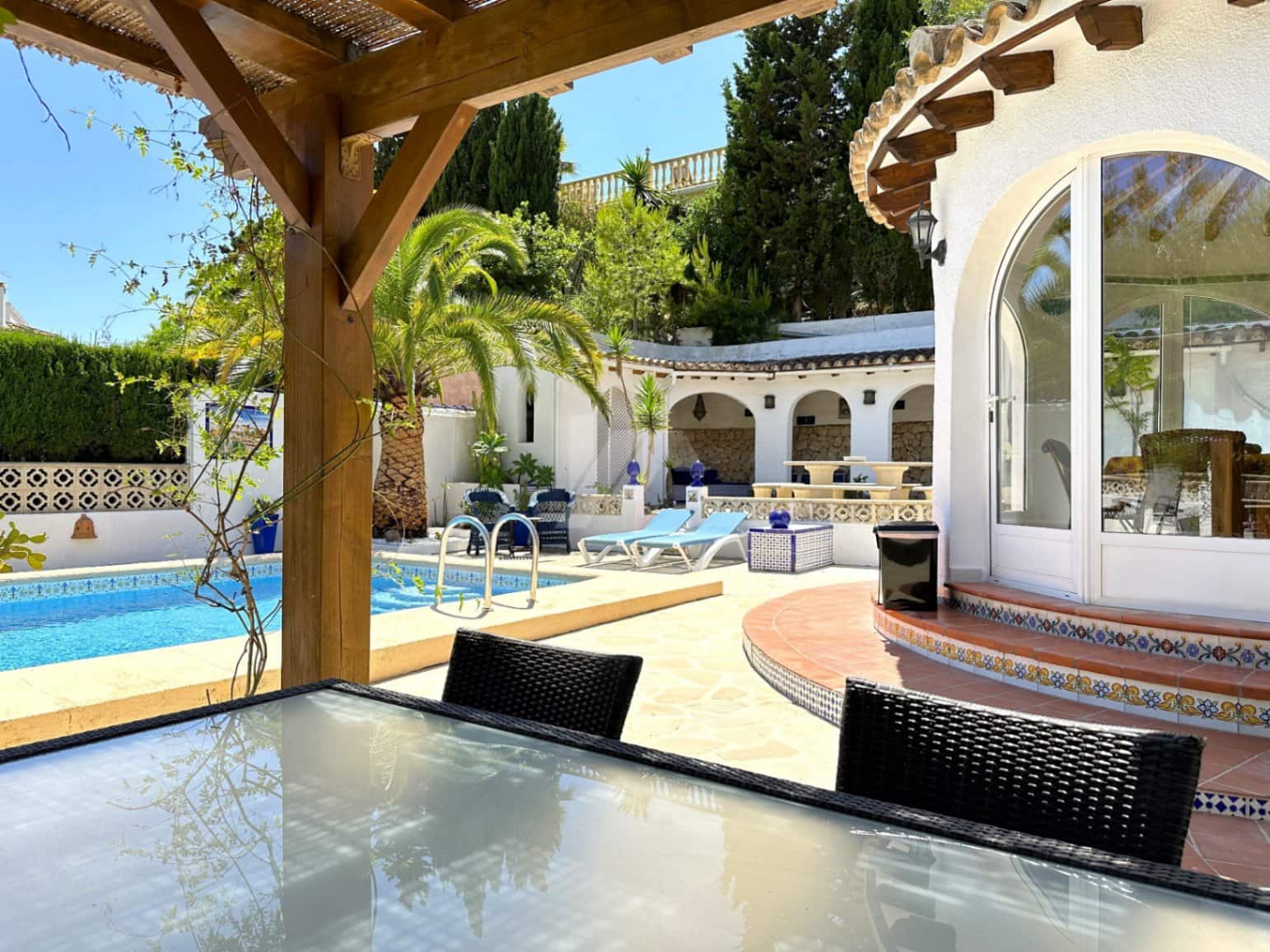 Chalet de 3 habitaciones en Benitachell / Benitatxell en venta con piscina garaje - 599.000 € (Ref: 9807164)