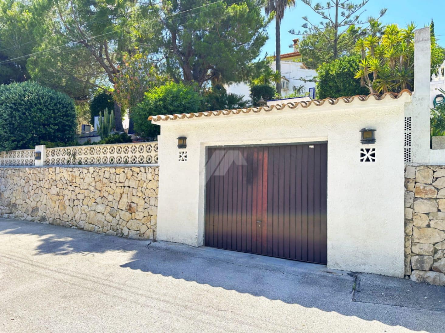Chalet de 3 habitaciones en Benitachell / Benitatxell en venta con piscina garaje - 599.000 € (Ref: 9807164)