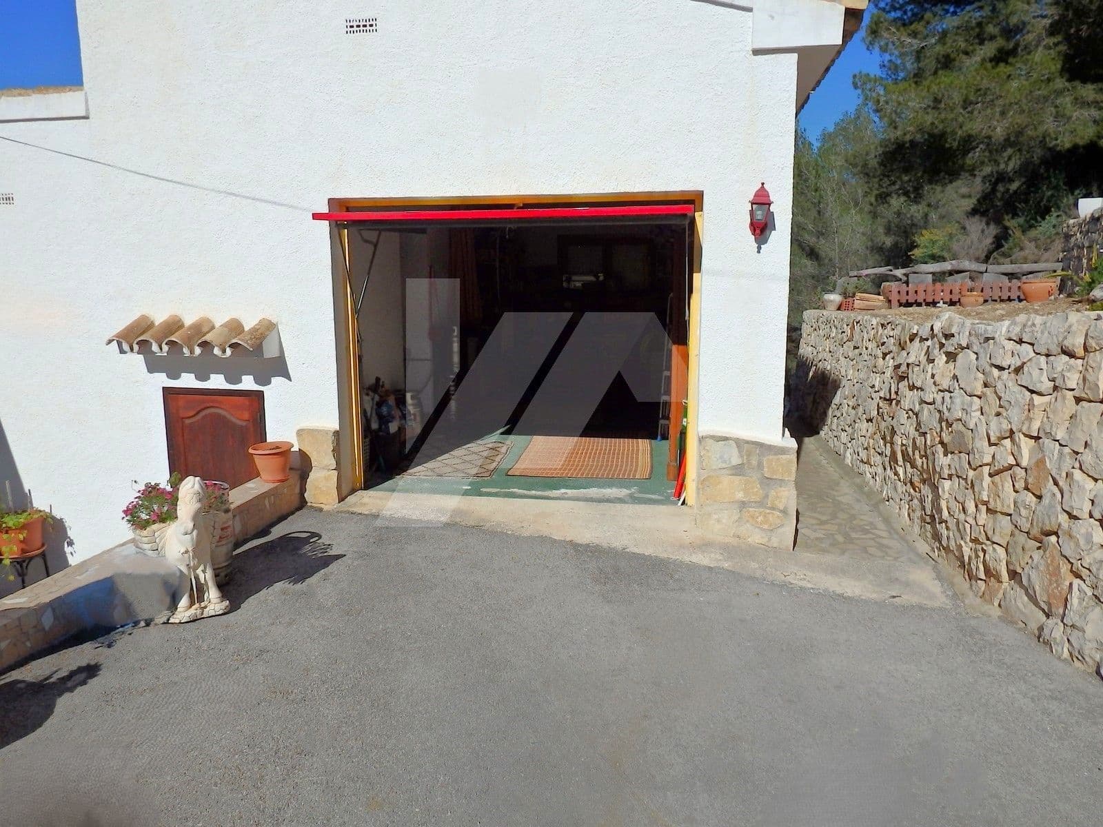5 bedroom Villa for sale in Moraira with pool garage - € 550,000 (Ref: 9832757)
