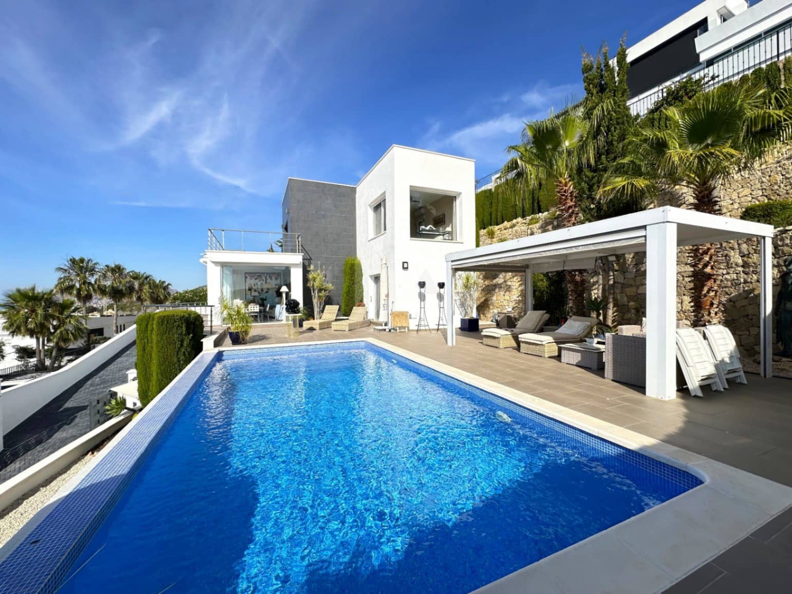 4 sypialnia Willa na sprzedaż w Calpe / Calp z basenem garażem - 1 390 000 € (Ref: 9850129)