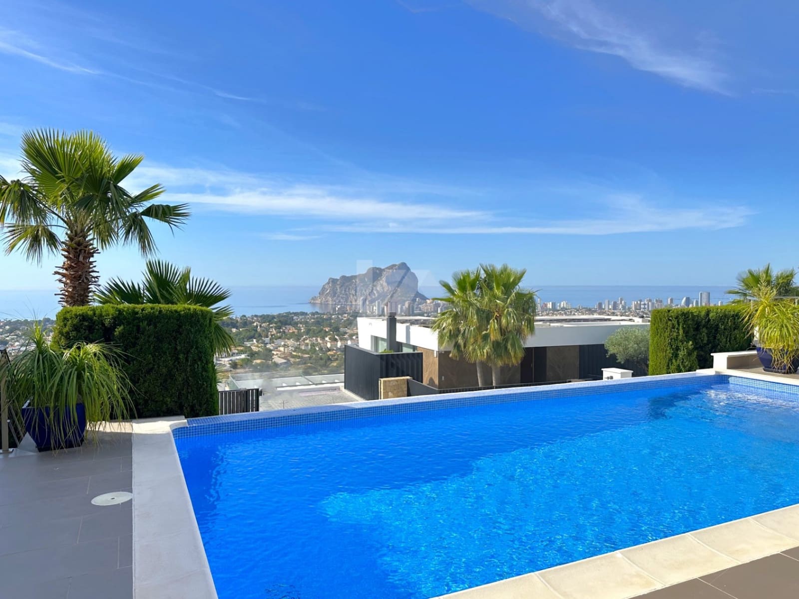 4 sypialnia Willa na sprzedaż w Calpe / Calp z basenem garażem - 1 390 000 € (Ref: 9850129)