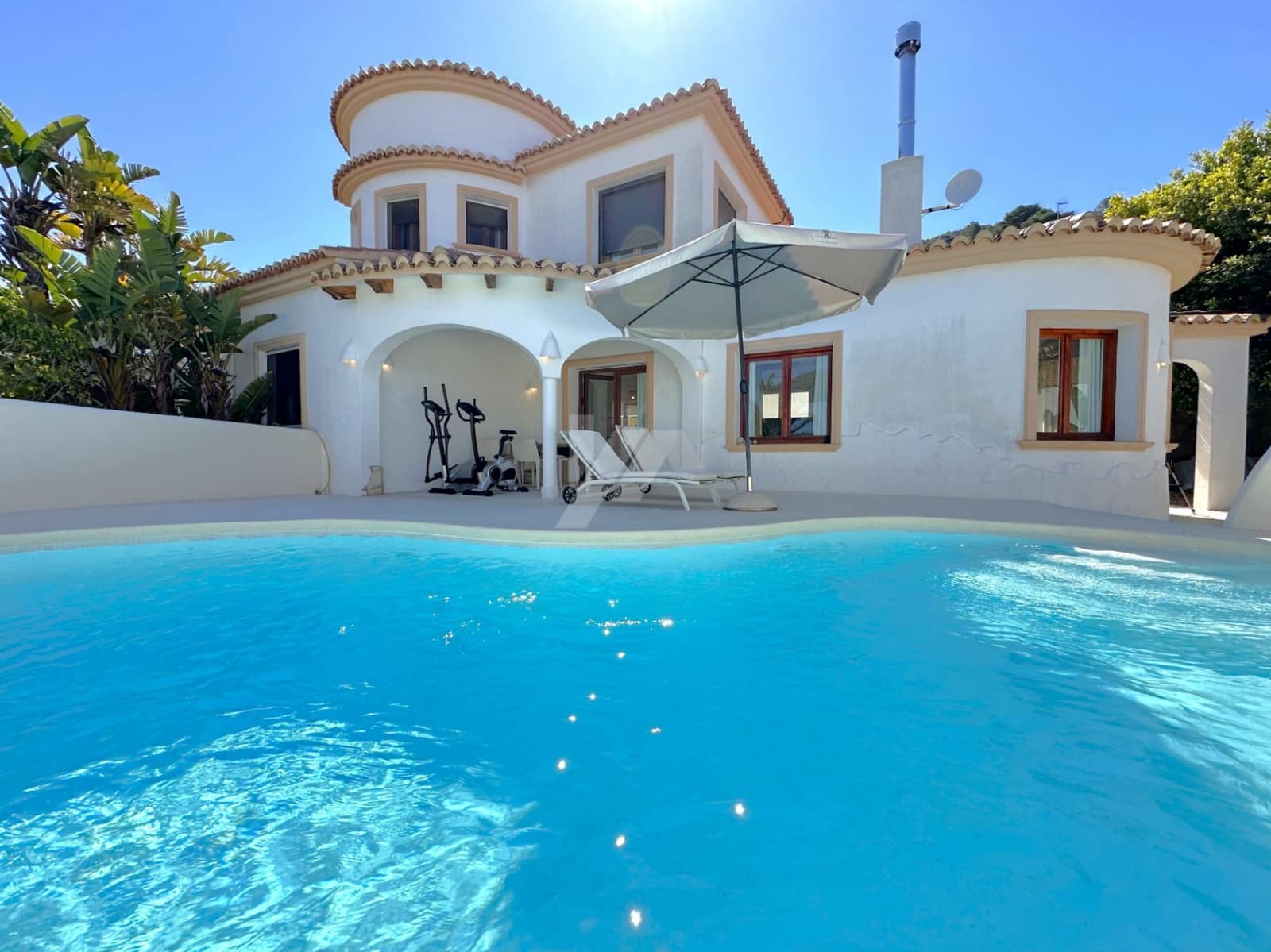 3 soveværelse Villa til salg i Benitachell / Benitatxell med swimmingpool garage - € 865.000 (Ref: 9866089)