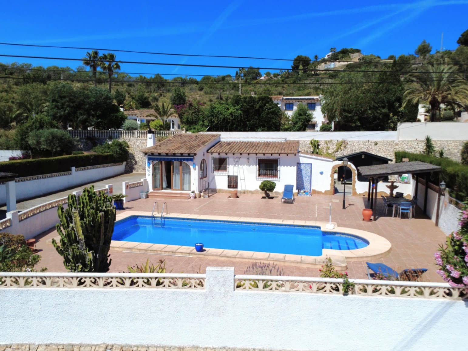 3 soverom Villa til salgs i Moraira med svømmebasseng garasje - € 595 000 (Ref: 9872281)
