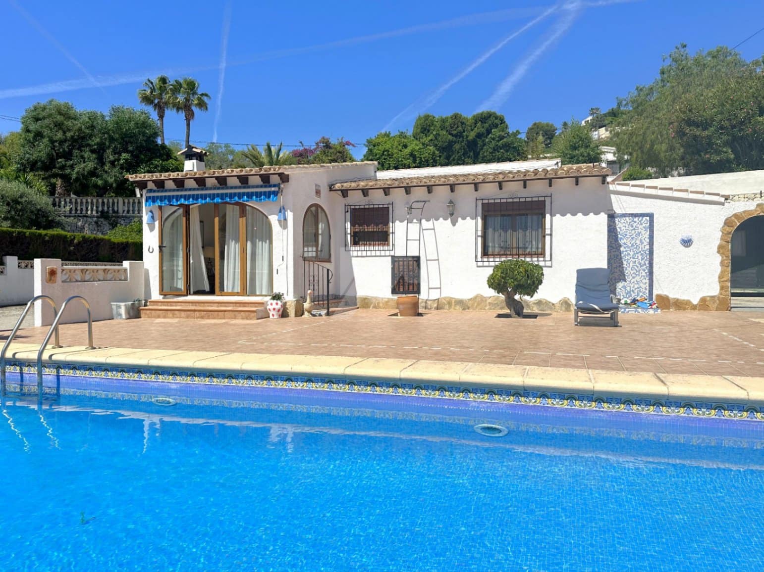 3 soverom Villa til salgs i Moraira med svømmebasseng garasje - € 595 000 (Ref: 9872281)