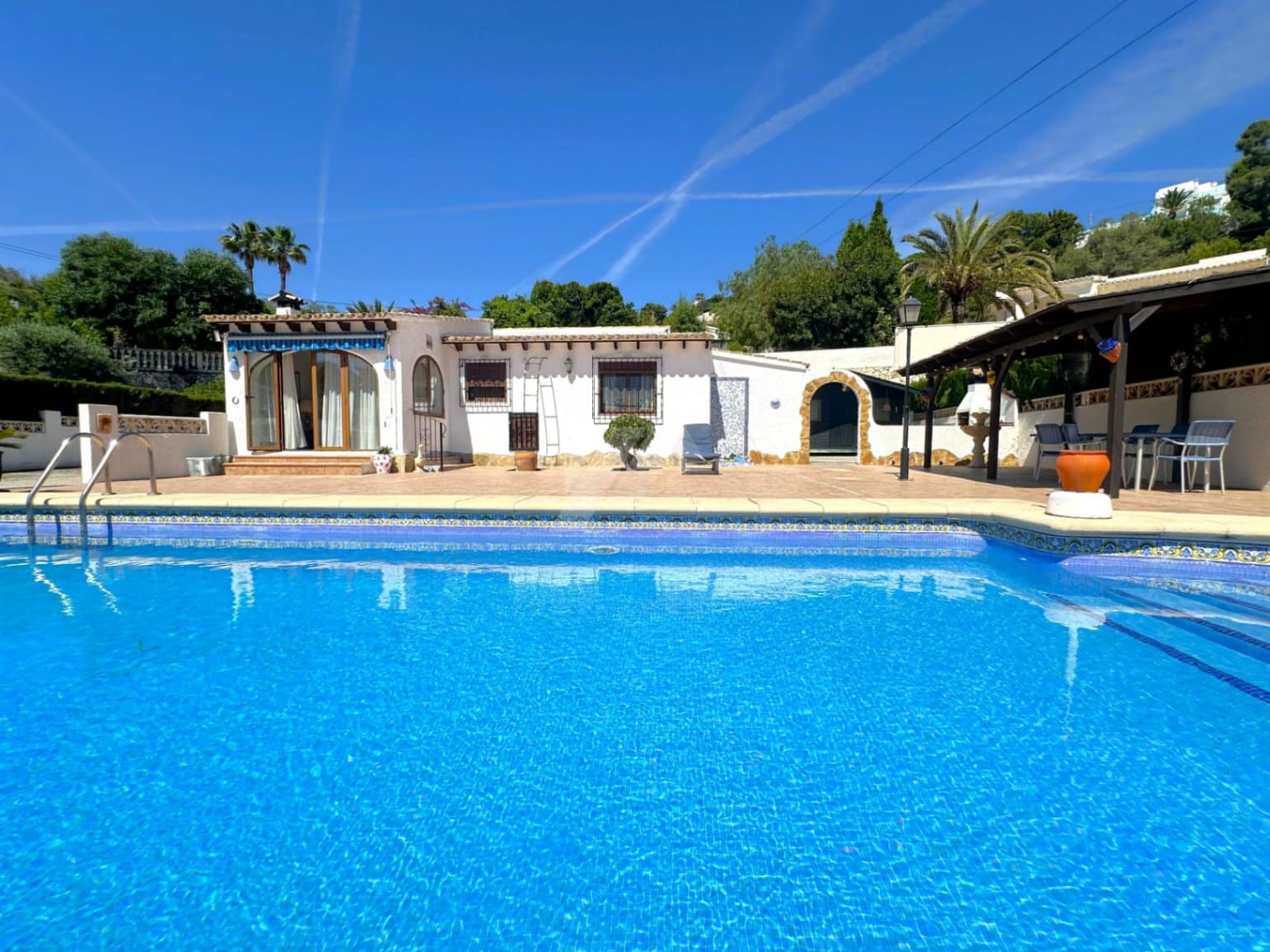 3 soverom Villa til salgs i Moraira med svømmebasseng garasje - € 595 000 (Ref: 9872281)