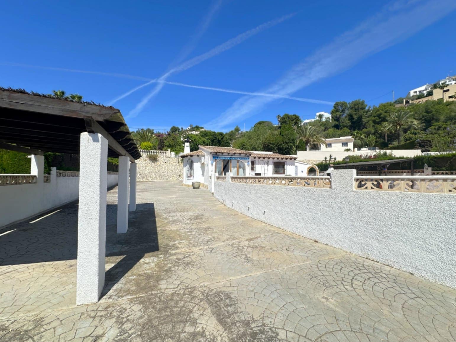 3 soverom Villa til salgs i Moraira med svømmebasseng garasje - € 595 000 (Ref: 9872281)