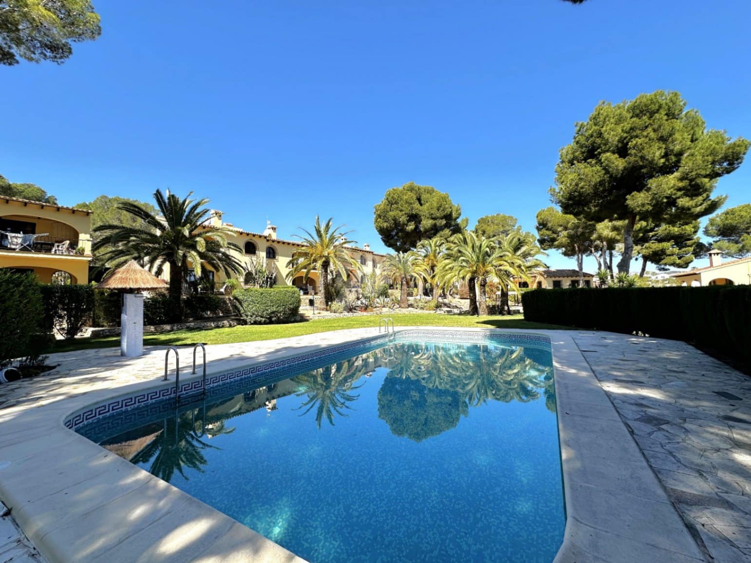 2 bedroom Apartment for sale in Moraira with pool garage - € 285,000 (Ref: 9874391)