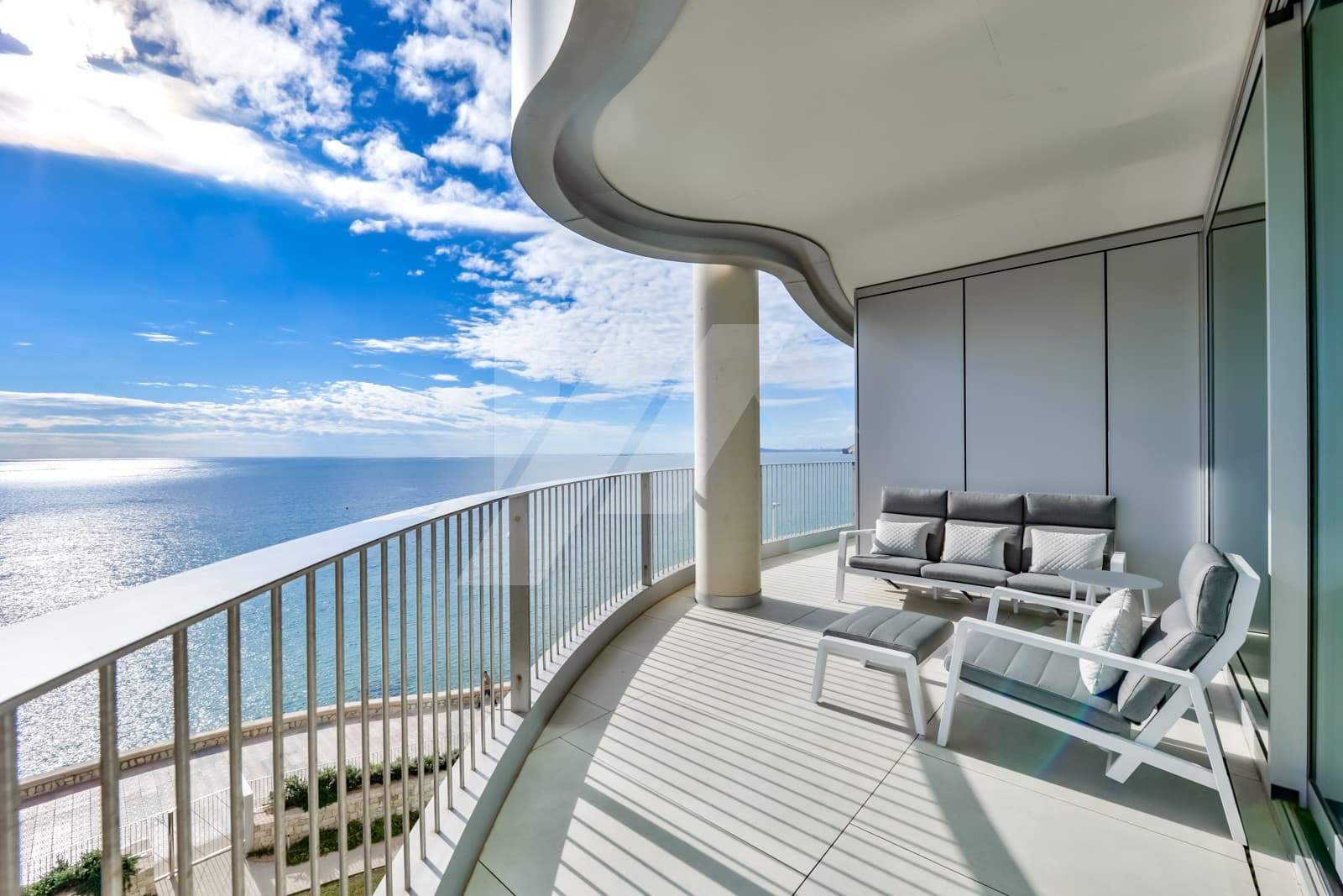 2 bedroom Apartment for sale in Calpe / Calp with pool garage - € 990,000 (Ref: 9879766)