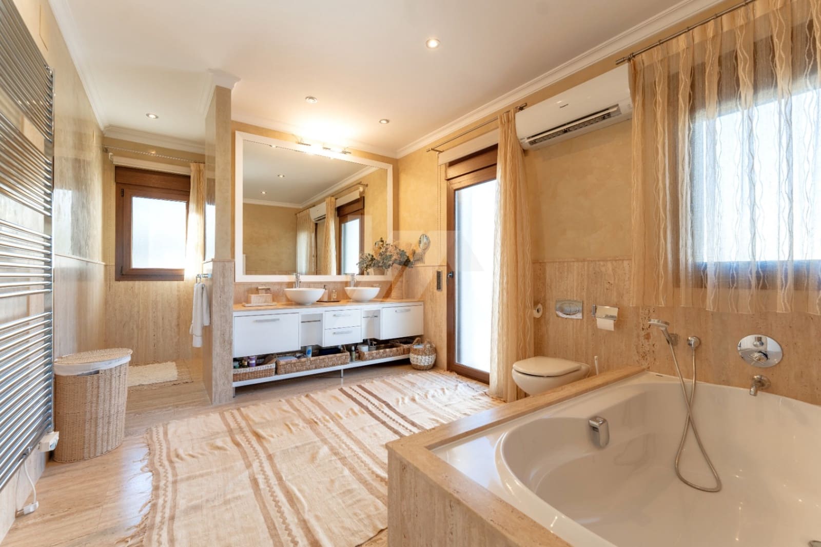 Chalet de 6 habitaciones en Moraira en venta con piscina garaje - 1.995.000 € (Ref: 9879767)
