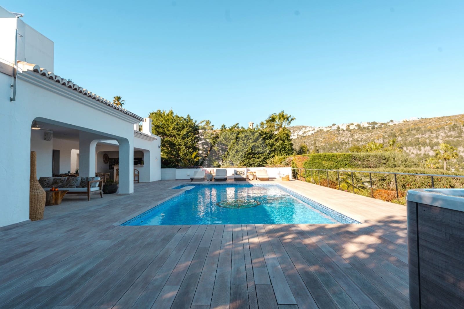 Chalet de 6 habitaciones en Moraira en venta con piscina garaje - 1.995.000 € (Ref: 9879767)