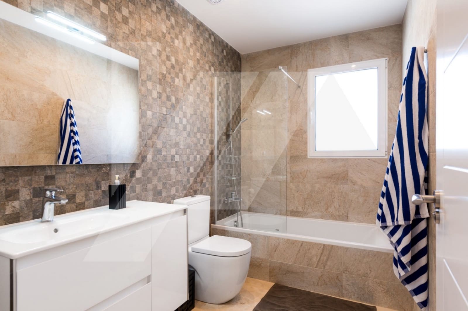 4 soveværelse Villa til salg i Javea / Xabia med swimmingpool garage - € 1.375.000 (Ref: 9879776)