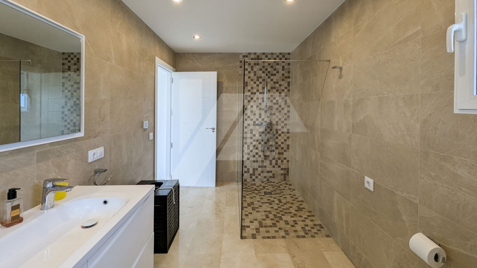 4 soveværelse Villa til salg i Javea / Xabia med swimmingpool garage - € 1.375.000 (Ref: 9879776)
