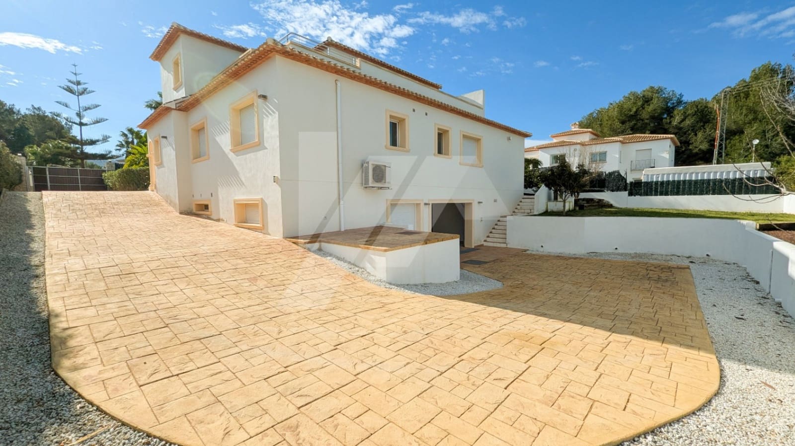 4 soveværelse Villa til salg i Javea / Xabia med swimmingpool garage - € 1.375.000 (Ref: 9879776)