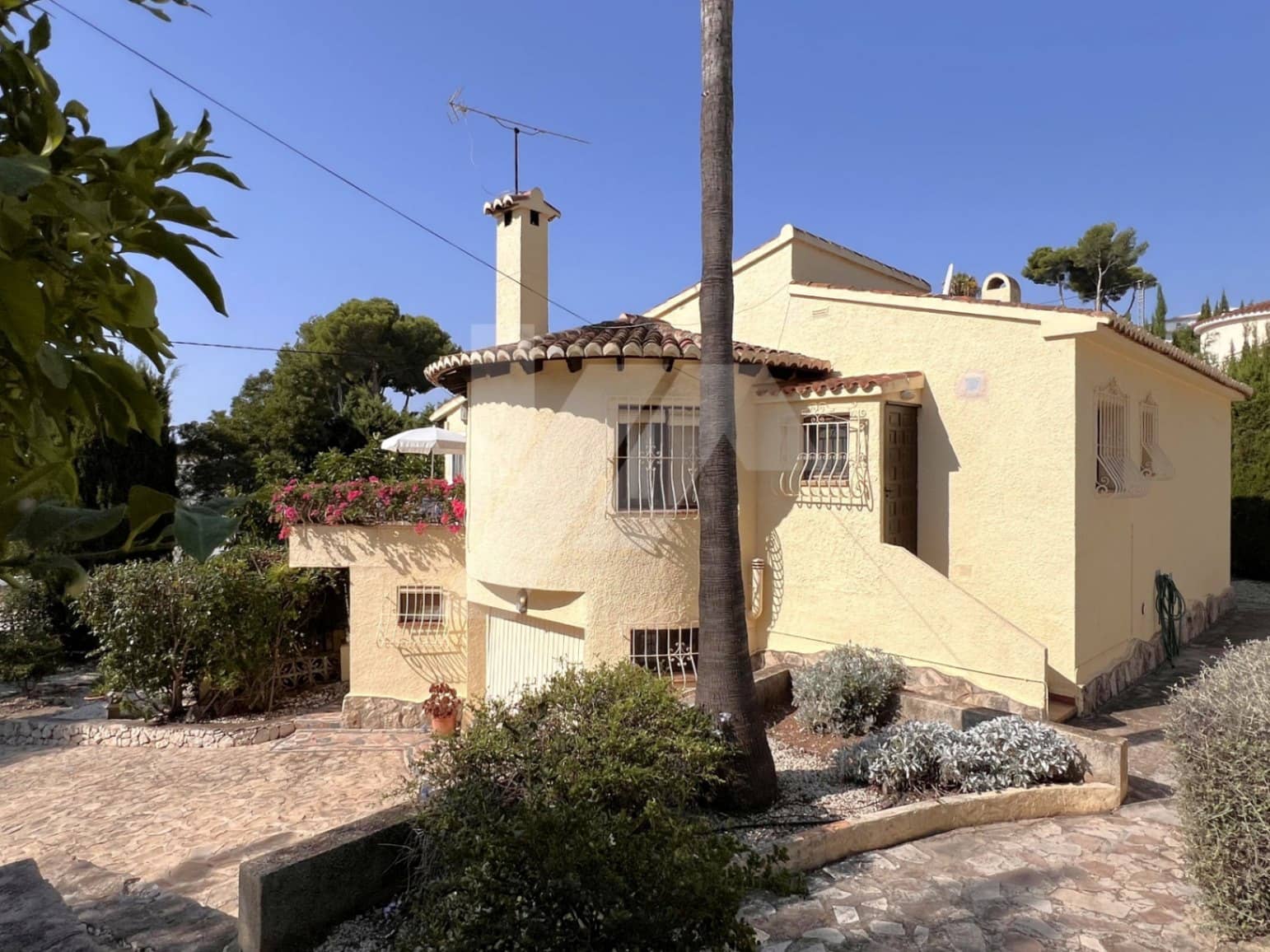 3 soveværelse Villa til salg i Moraira med swimmingpool garage - € 635.000 (Ref: 9879781)