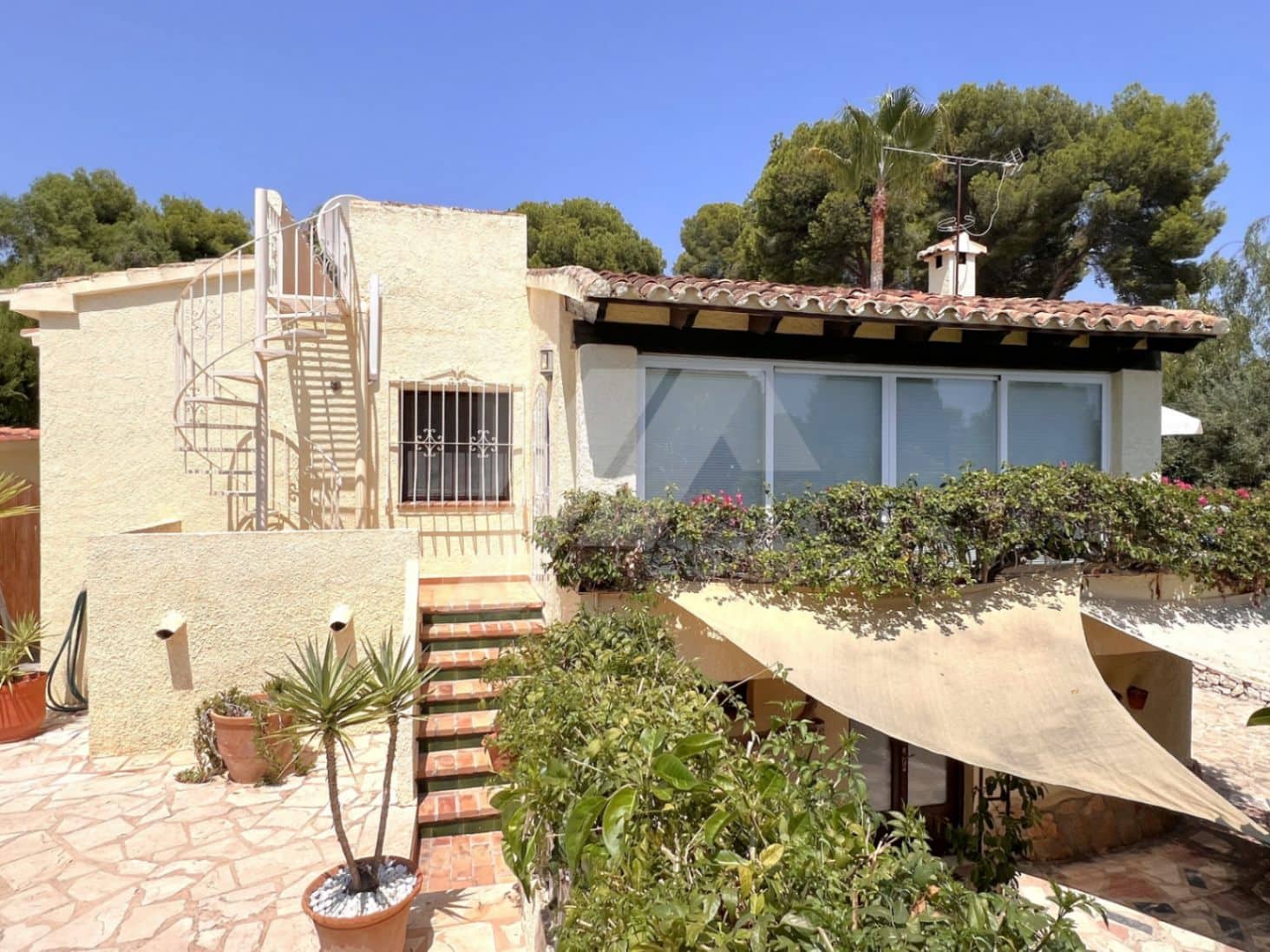 3 soveværelse Villa til salg i Moraira med swimmingpool garage - € 635.000 (Ref: 9879781)
