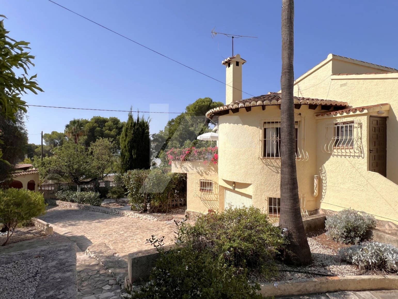 3 soveværelse Villa til salg i Moraira med swimmingpool garage - € 635.000 (Ref: 9879781)