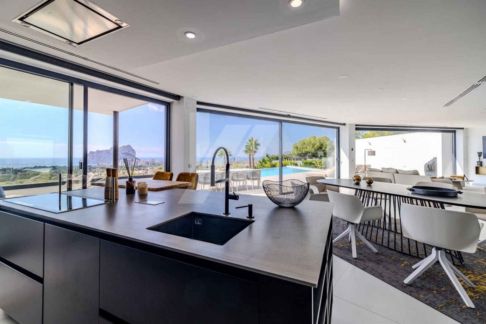 8 bedroom Villa for sale in Benissa with pool garage - € 4,490,000 (Ref: 9879782)