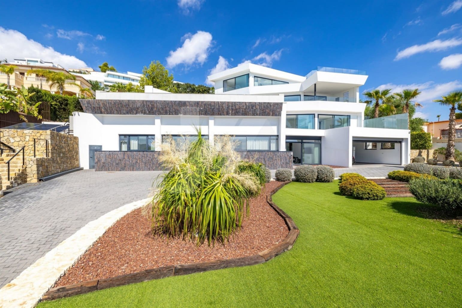 8 bedroom Villa for sale in Benissa with pool garage - € 4,490,000 (Ref: 9879782)