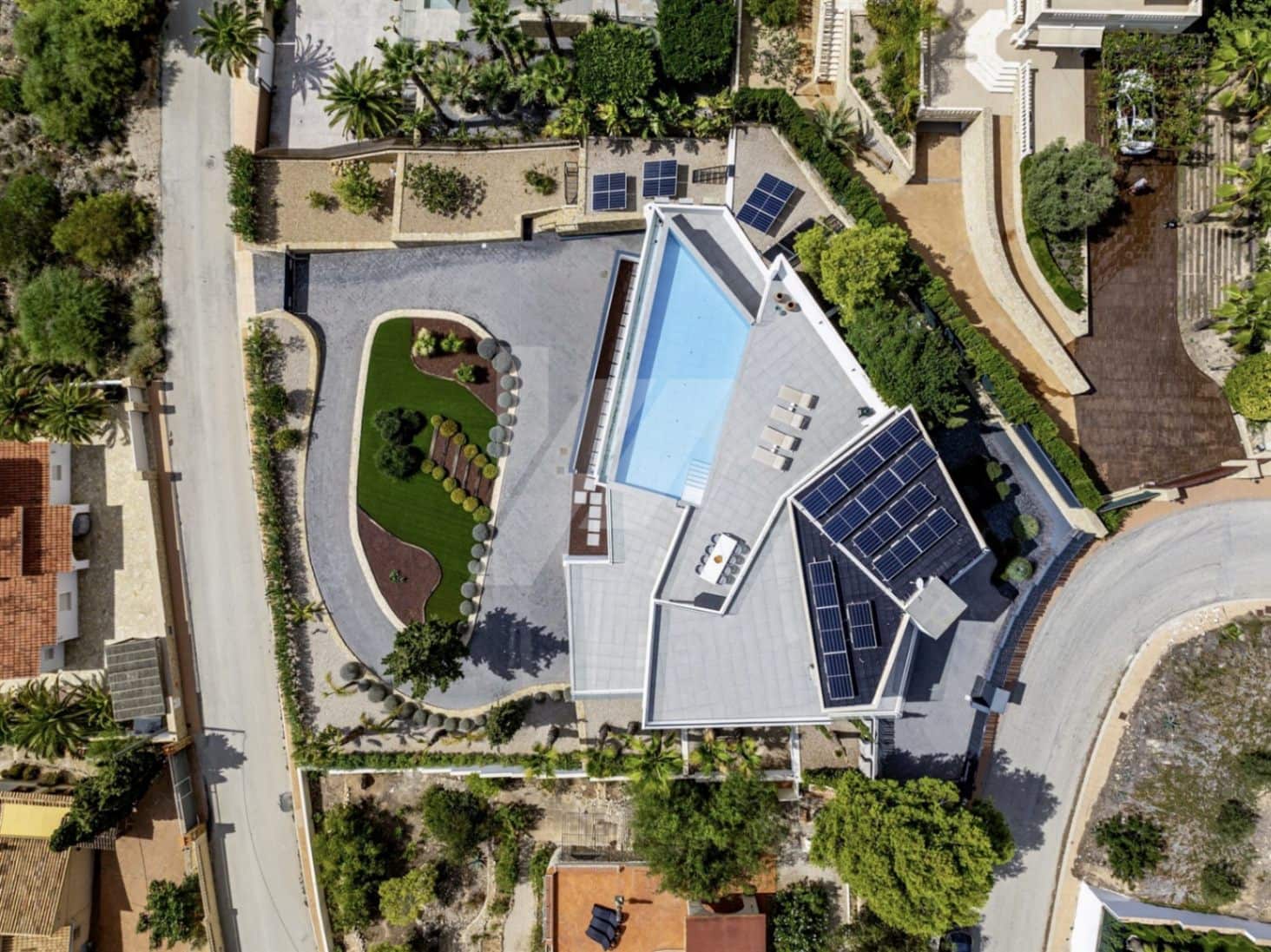 8 bedroom Villa for sale in Benissa with pool garage - € 4,490,000 (Ref: 9879782)
