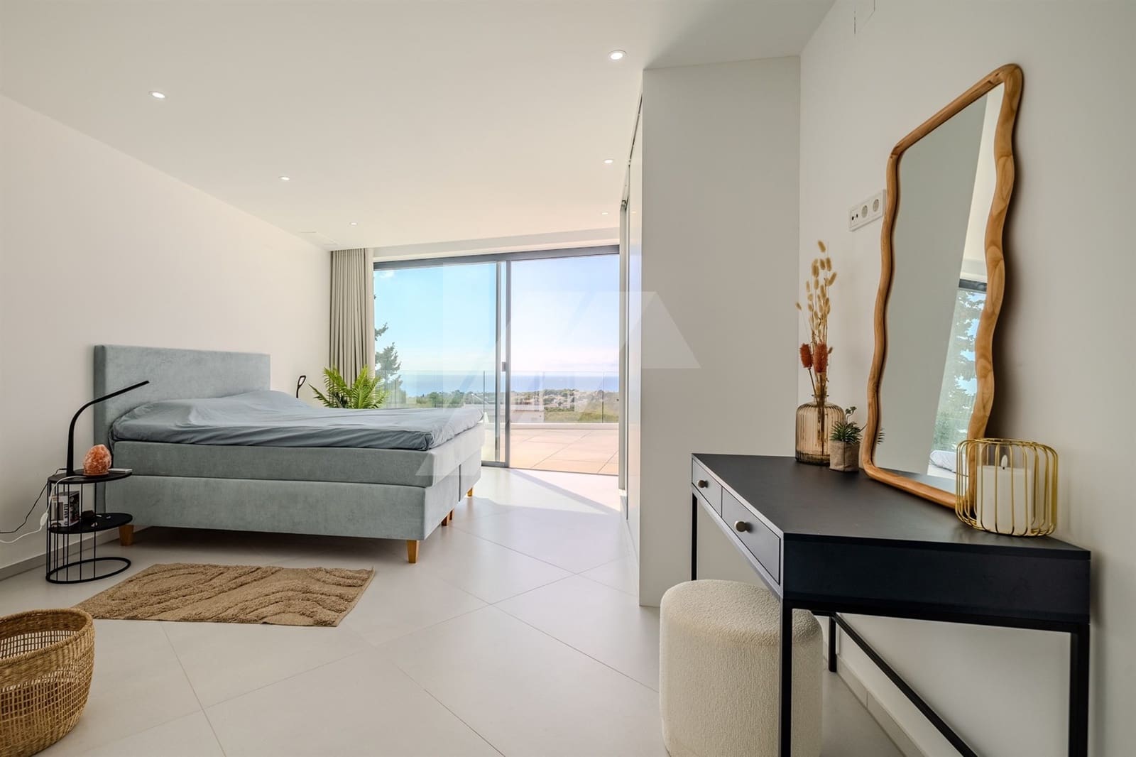 8 bedroom Villa for sale in Benissa with pool garage - € 4,490,000 (Ref: 9879782)