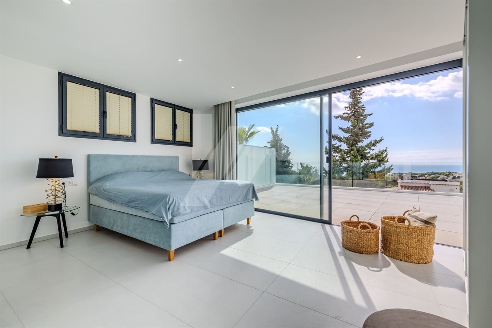 8 bedroom Villa for sale in Benissa with pool garage - € 4,490,000 (Ref: 9879782)
