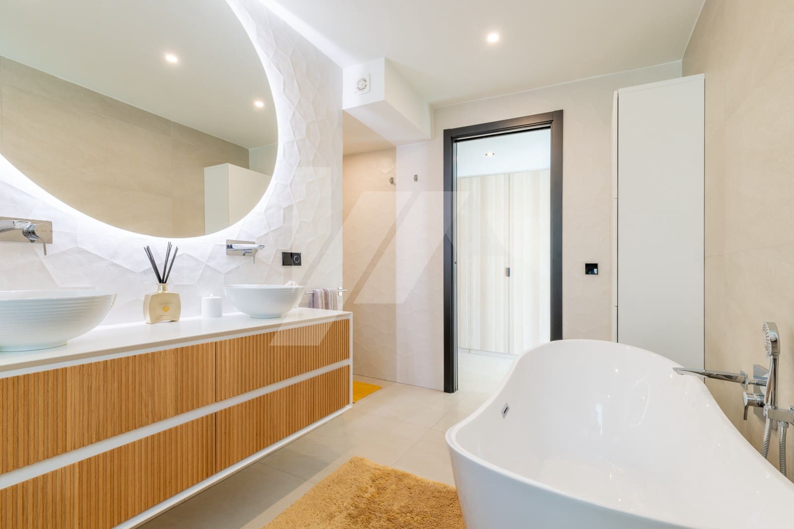 3 bedroom Villa for sale in Benissa with pool garage - € 2,600,000 (Ref: 9879783)