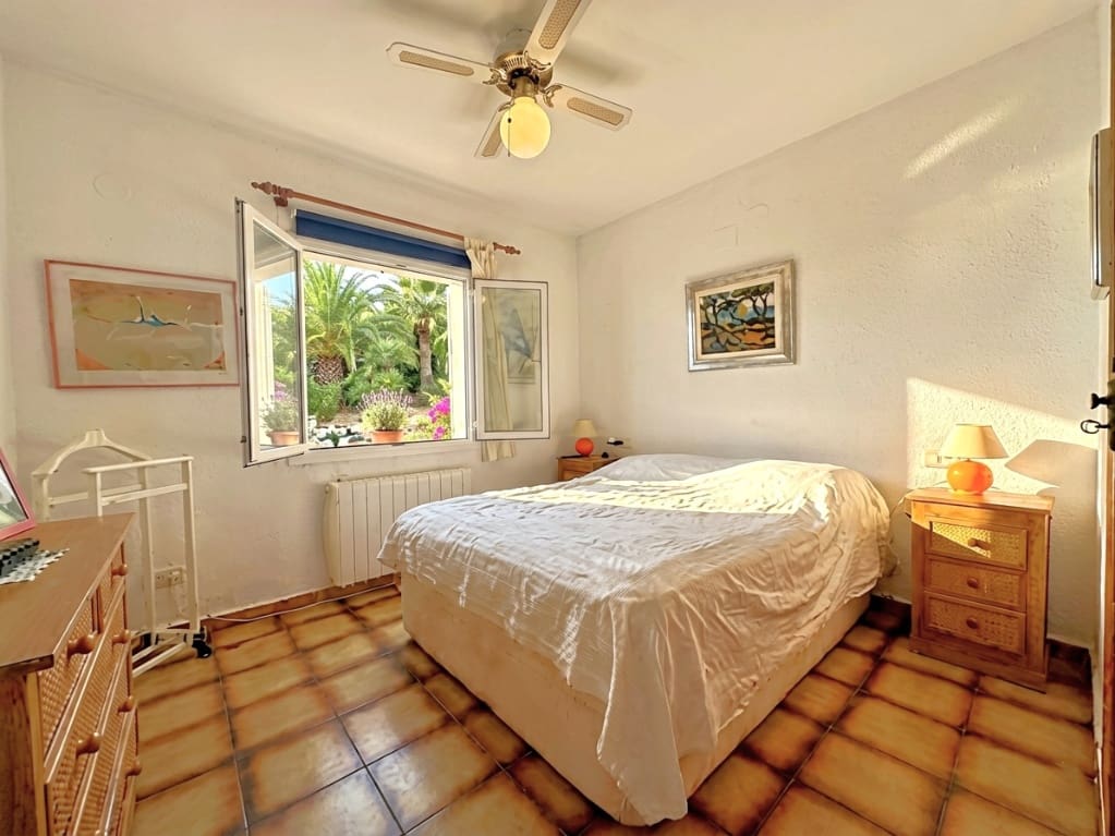 3 sovrum Bungalow till salu i Moraira med pool garage - 550 000 € (Ref: 9915142)