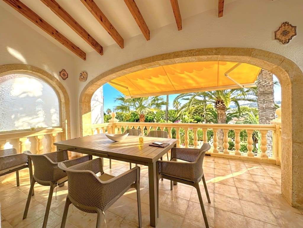 3 sovrum Bungalow till salu i Moraira med pool garage - 550 000 € (Ref: 9915142)