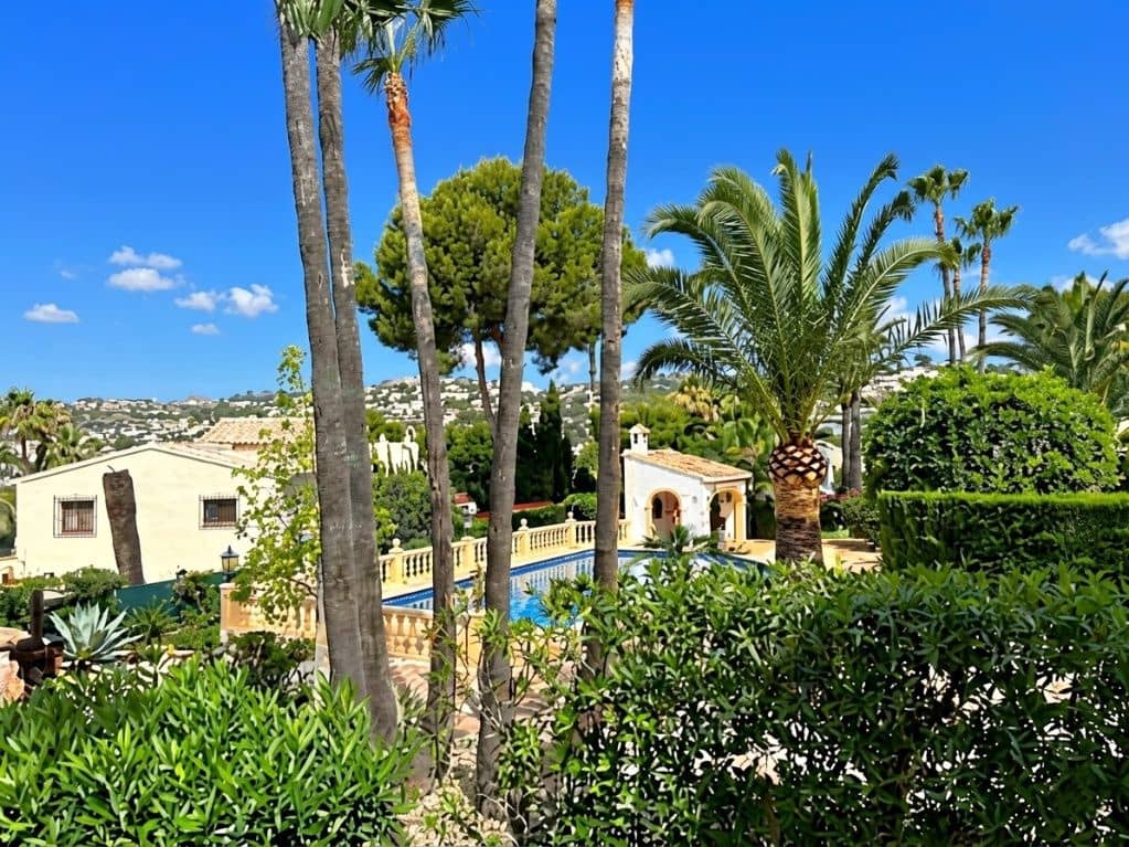 3 sovrum Bungalow till salu i Moraira med pool garage - 550 000 € (Ref: 9915142)