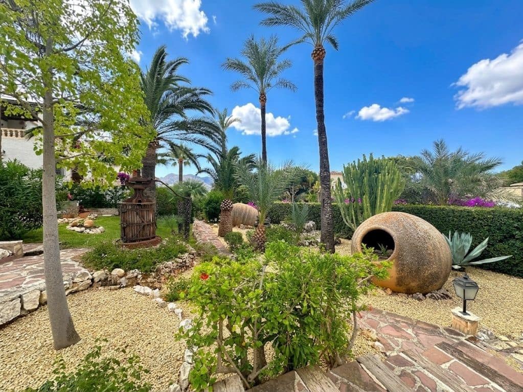 3 sovrum Bungalow till salu i Moraira med pool garage - 550 000 € (Ref: 9915142)