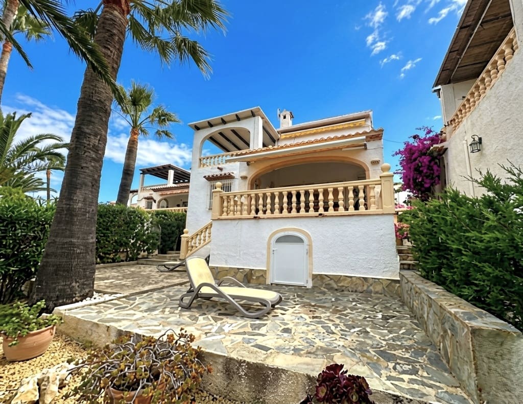 3 sovrum Bungalow till salu i Moraira med pool garage - 550 000 € (Ref: 9915142)
