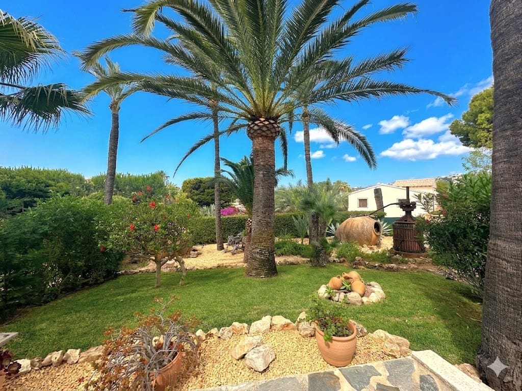 3 sovrum Bungalow till salu i Moraira med pool garage - 550 000 € (Ref: 9915142)