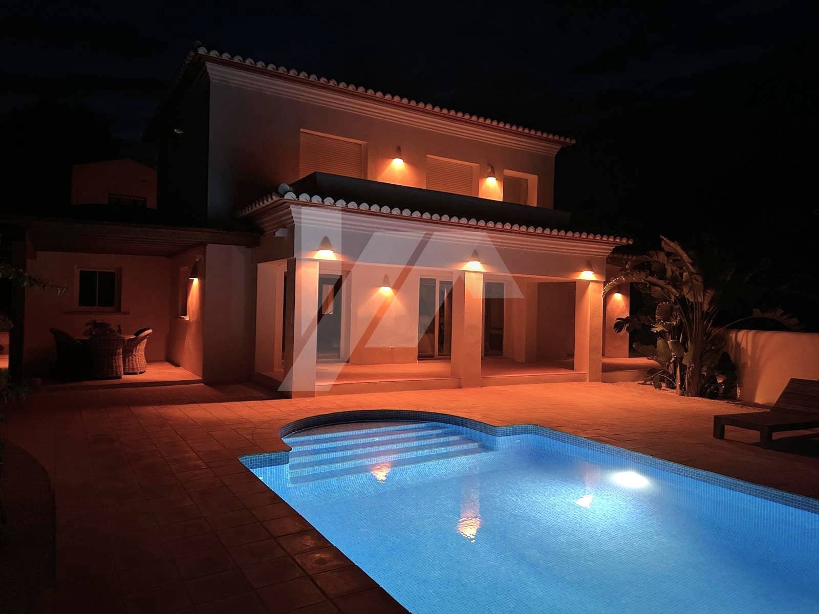 3 bedroom Villa for sale in Benissa with pool garage - € 1,450,000 (Ref: 9935129)