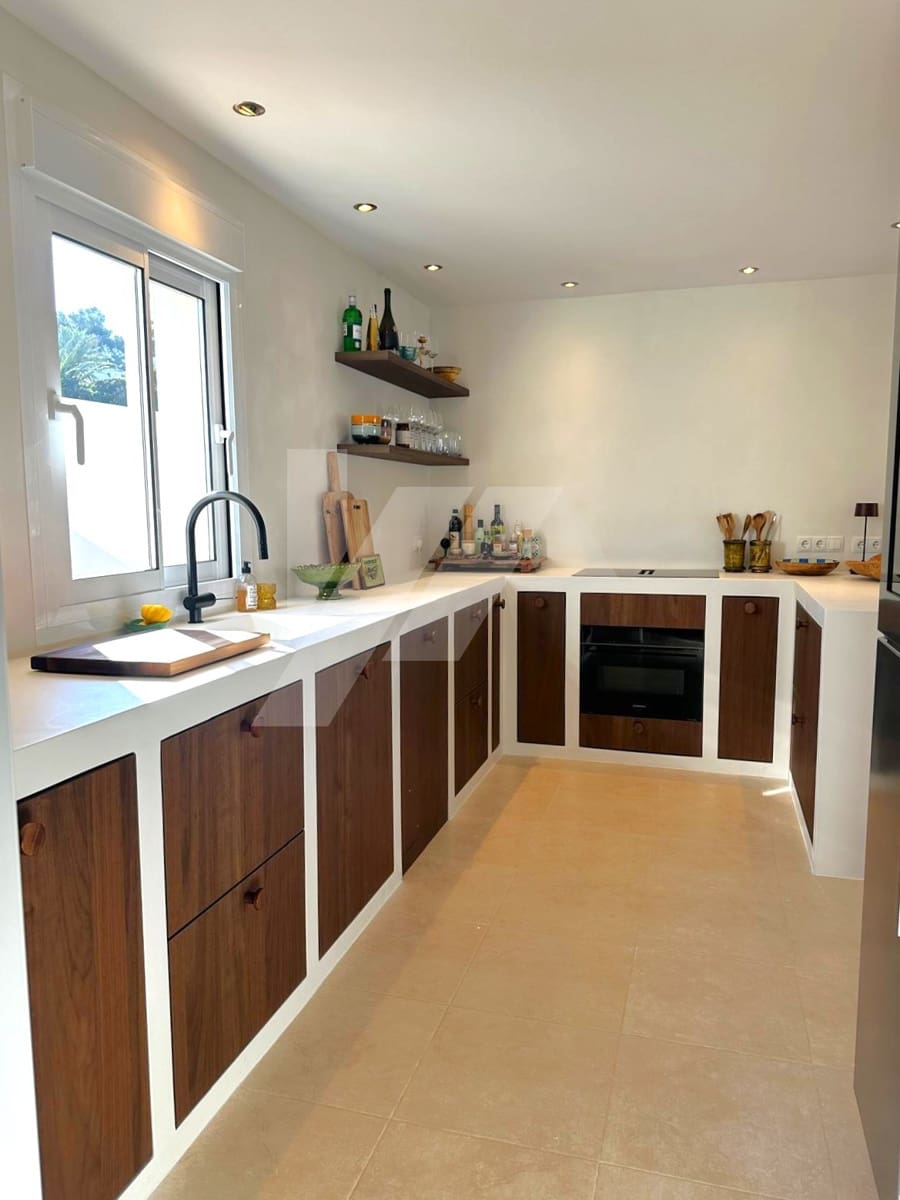 3 bedroom Villa for sale in Benissa with pool garage - € 1,450,000 (Ref: 9935129)