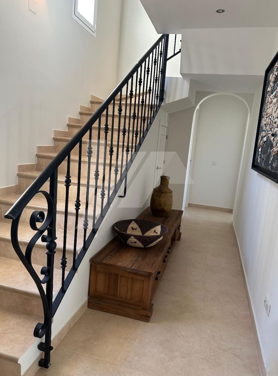 3 bedroom Villa for sale in Benissa with pool garage - € 1,450,000 (Ref: 9935129)