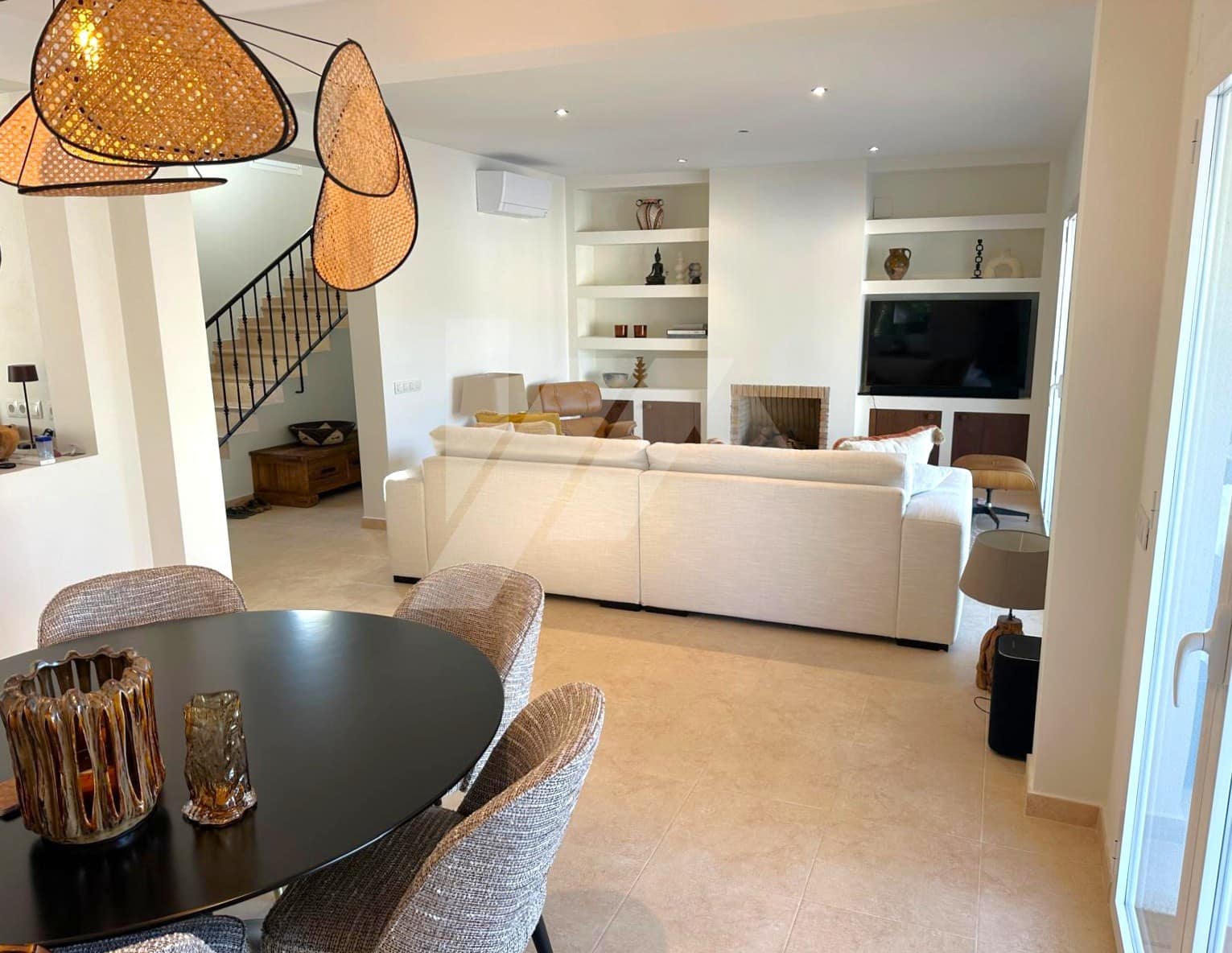 3 bedroom Villa for sale in Benissa with pool garage - € 1,450,000 (Ref: 9935129)