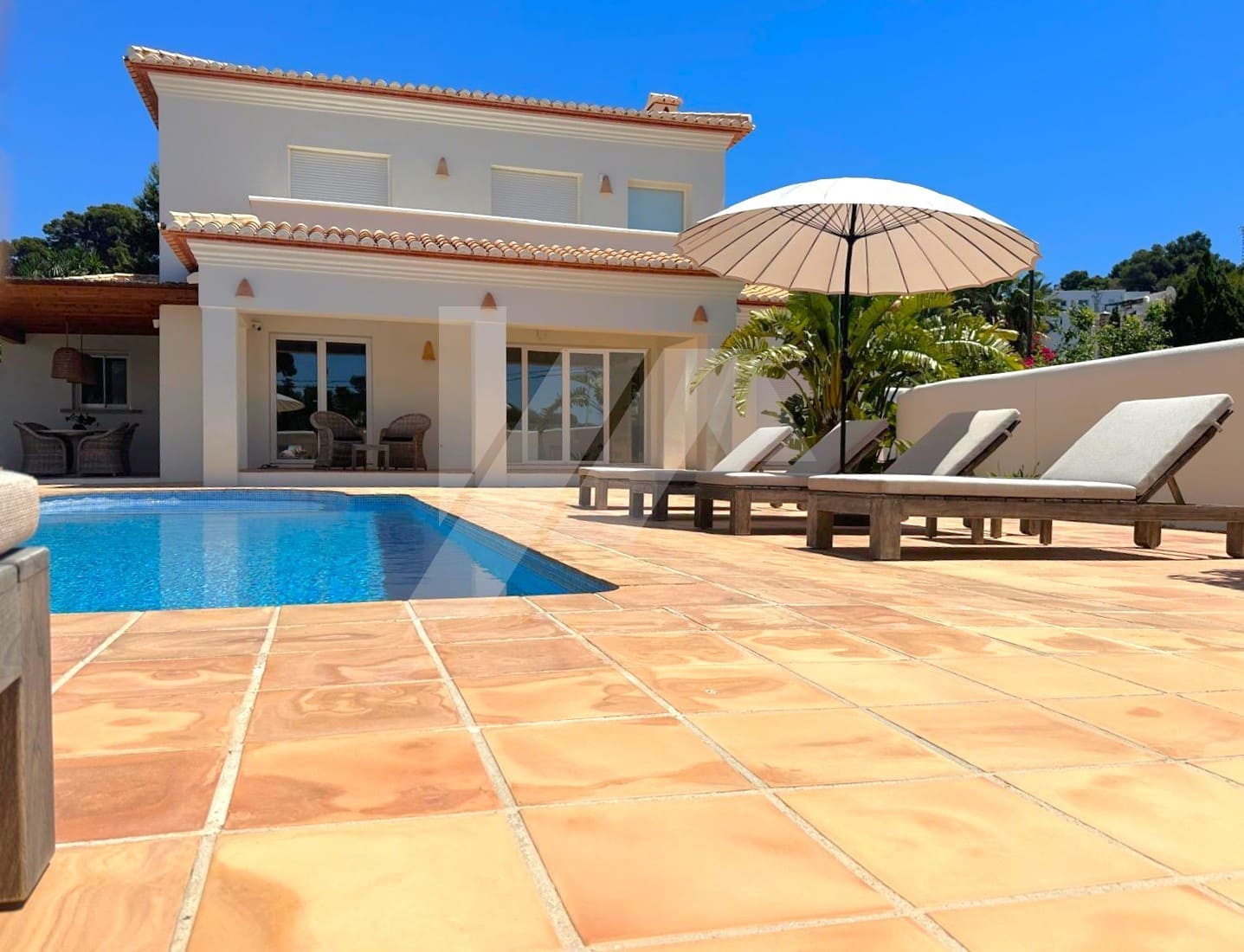 3 bedroom Villa for sale in Benissa with pool garage - € 1,450,000 (Ref: 9935129)