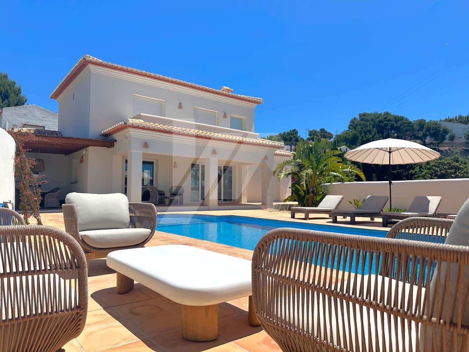 3 bedroom Villa for sale in Benissa with pool garage - € 1,450,000 (Ref: 9935129)