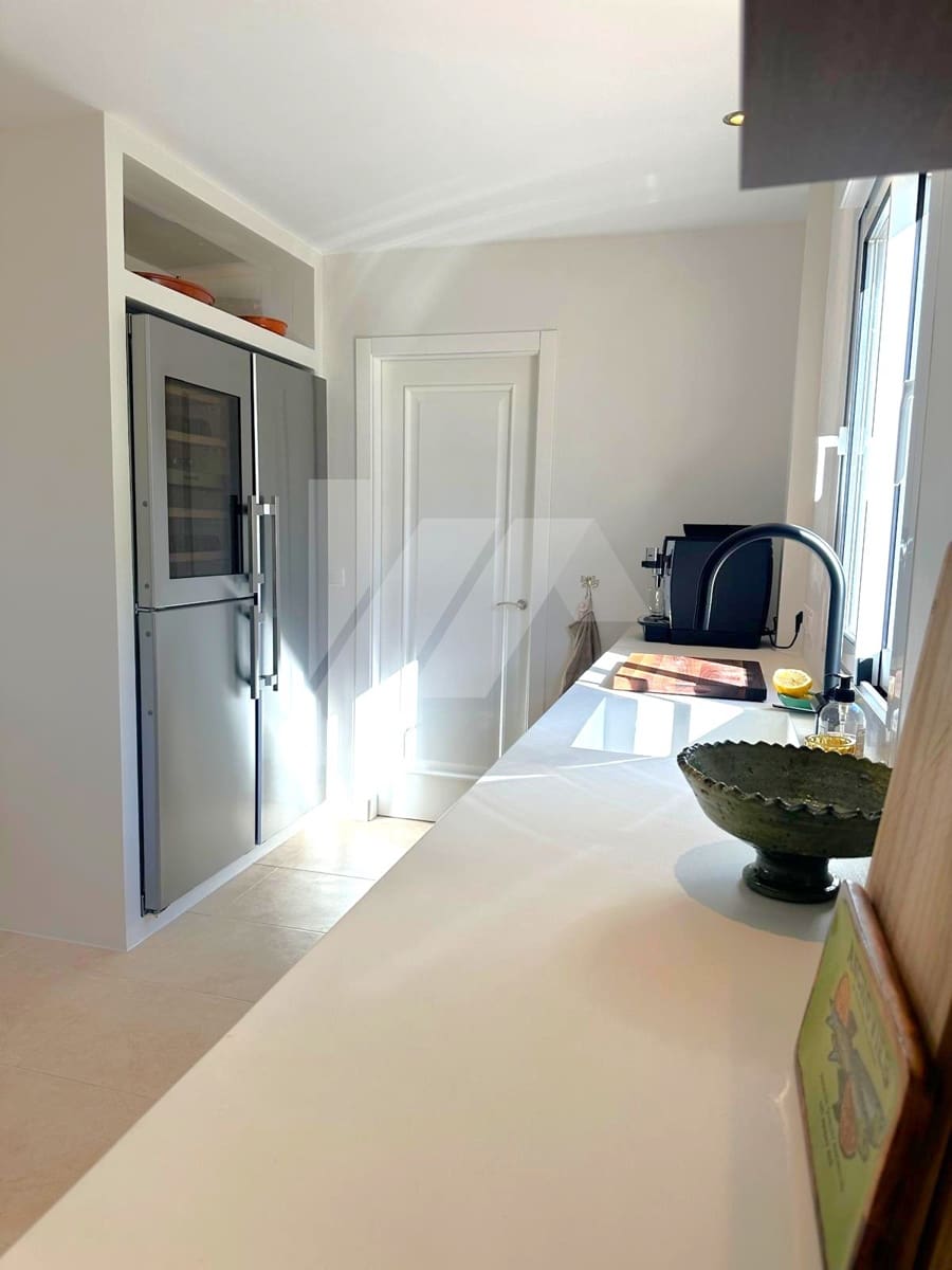 3 bedroom Villa for sale in Benissa with pool garage - € 1,450,000 (Ref: 9935129)