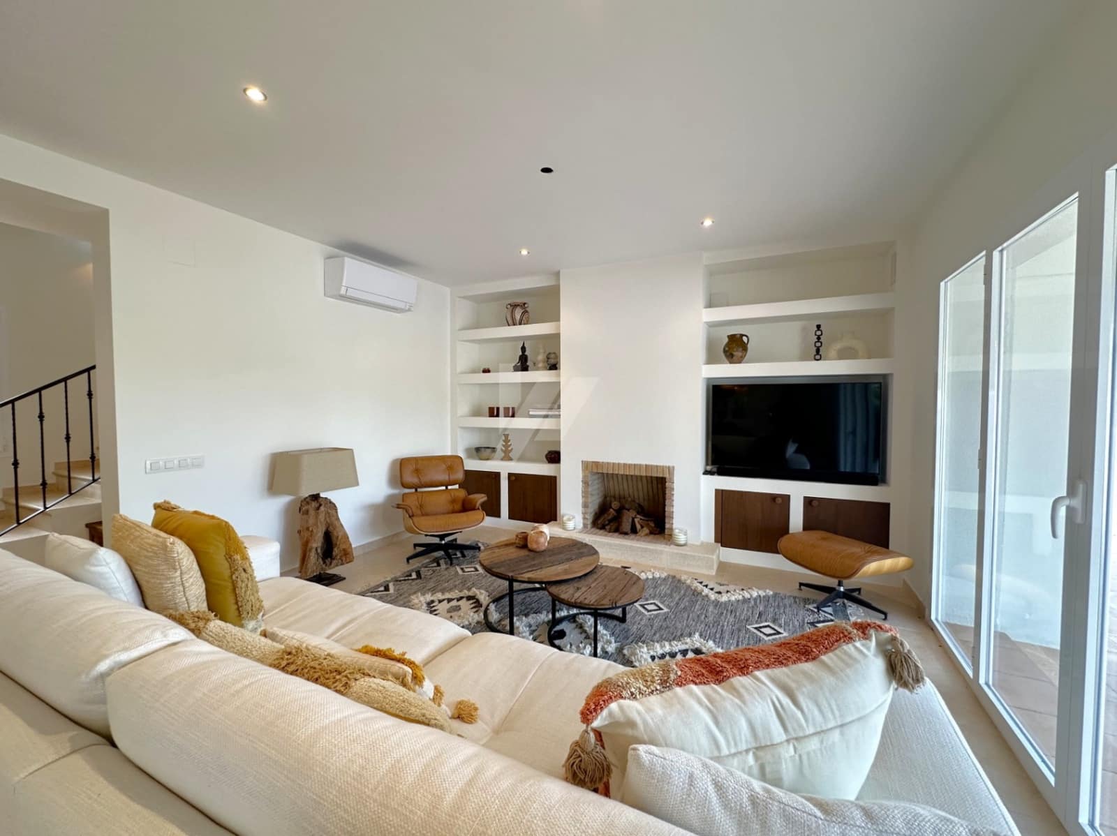 3 bedroom Villa for sale in Benissa with pool garage - € 1,450,000 (Ref: 9935129)