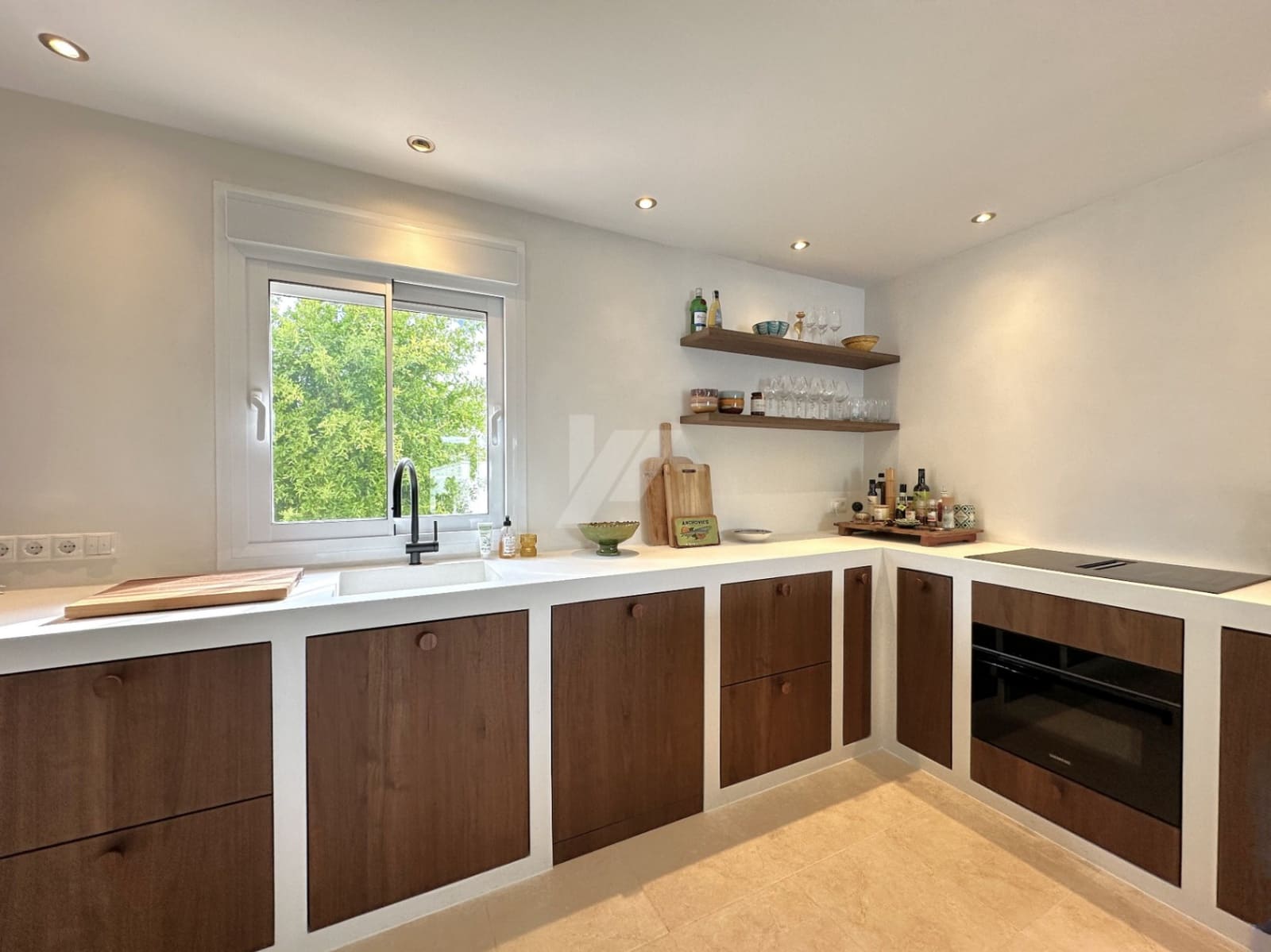 3 bedroom Villa for sale in Benissa with pool garage - € 1,450,000 (Ref: 9935129)